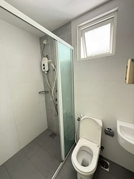 Service Residence for Rent at Impiria Residensi Bukit Tinggi Klang - Lim Jeon - Bathroom - PropertyGuru.com.my
