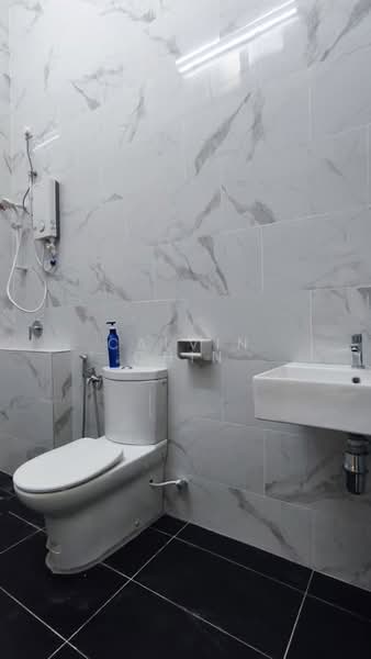 Semi-Detached House for Rent in Kulim Techno City Fasa 2 (Kulim) - calvin Chin - Bathroom - PropertyGuru.com.my