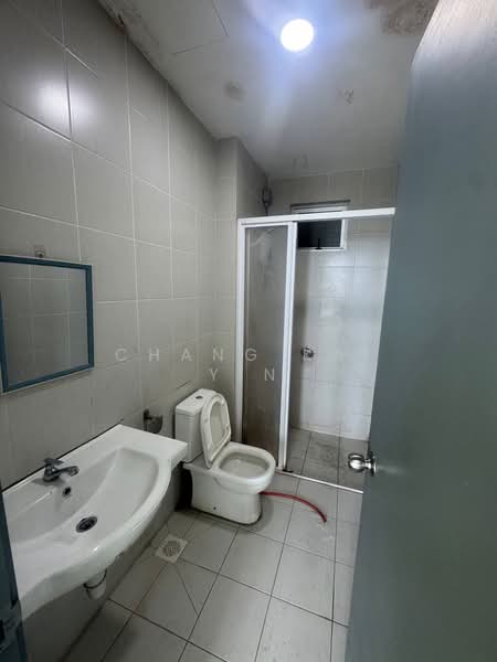 Service Residence for Rent at Meridin Bayvue @ Sierra Perdana - Chang Kai Yin - PropertyGuru.com.my