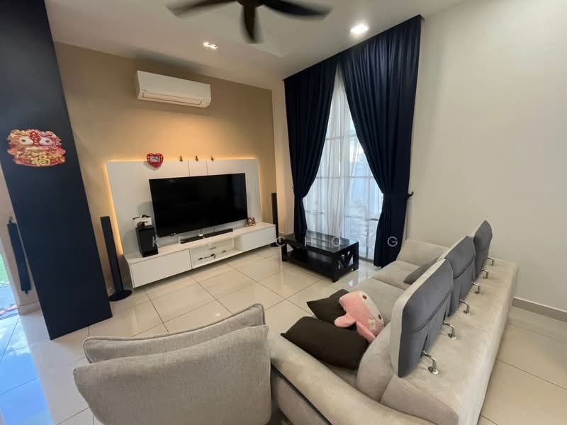 Cluster House for Sale in Eco Majestic (Semenyih) - Kent Chong - Living Room - PropertyGuru.com.my