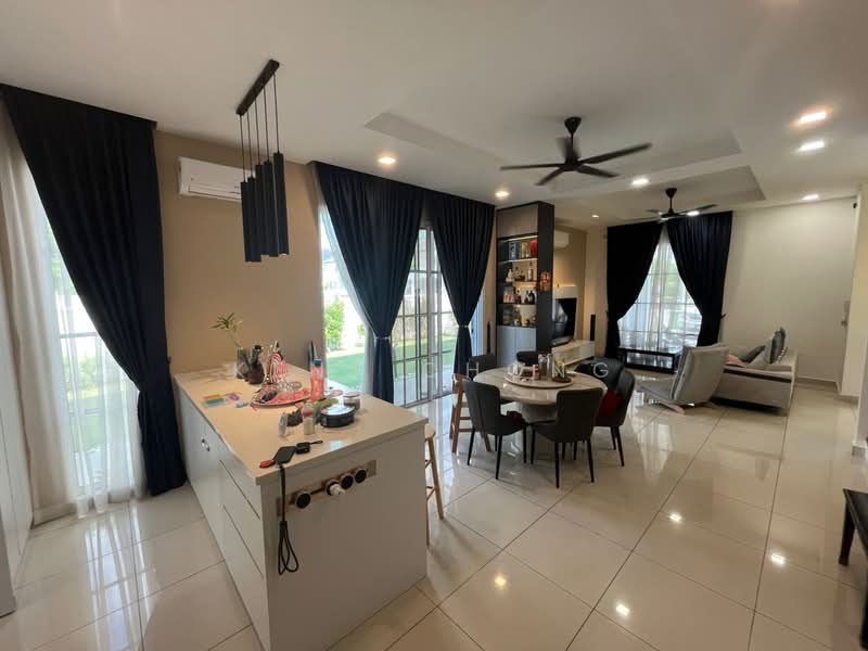 Cluster House for Sale in Eco Majestic (Semenyih) - Kent Chong - Living Room - PropertyGuru.com.my