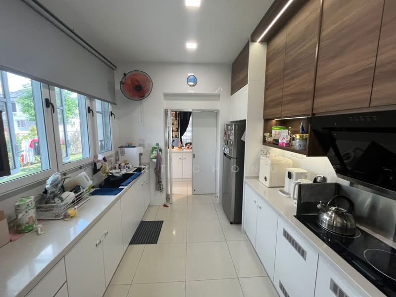 Cluster House for Sale in Eco Majestic (Semenyih) - Kent Chong - Kitchen - PropertyGuru.com.my