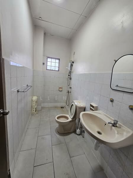 Bandar Utama 10 untuk Untuk Disewa - RM 2,900 /bulan, Mac 2026 - Bathroom - PropertyGuru.com.my