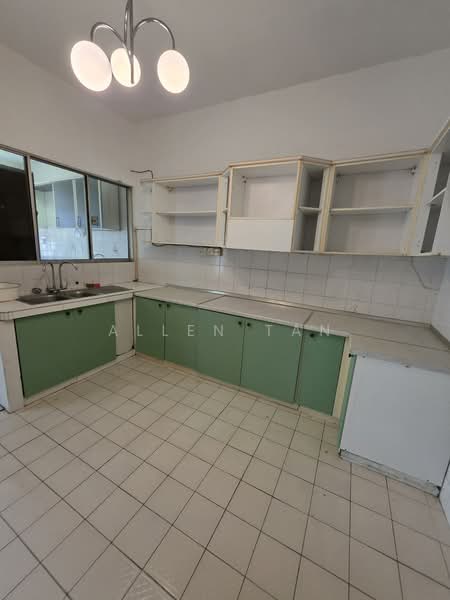 2-storey Terraced House for Rent in Bandar Utama 10 (Bandar Utama) - Allen Tan - Kitchen - PropertyGuru.com.my