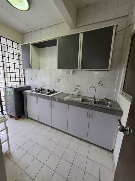 2-storey Terraced House for Rent in Bandar Utama 10 (Bandar Utama) - Allen Tan - Kitchen - PropertyGuru.com.my