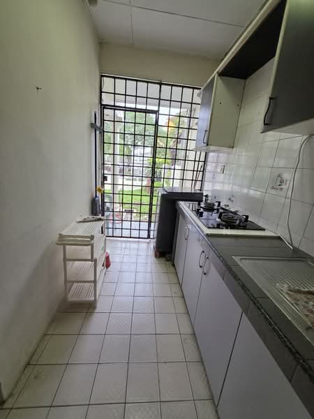 2-storey Terraced House for Rent in Bandar Utama 10 (Bandar Utama) - Allen Tan - Kitchen - PropertyGuru.com.my