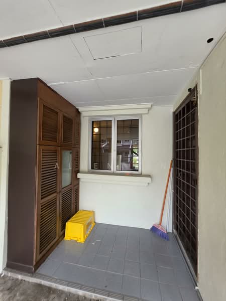 2-storey Terraced House for Rent in Bandar Utama 10 (Bandar Utama) - Allen Tan - Entrance - PropertyGuru.com.my