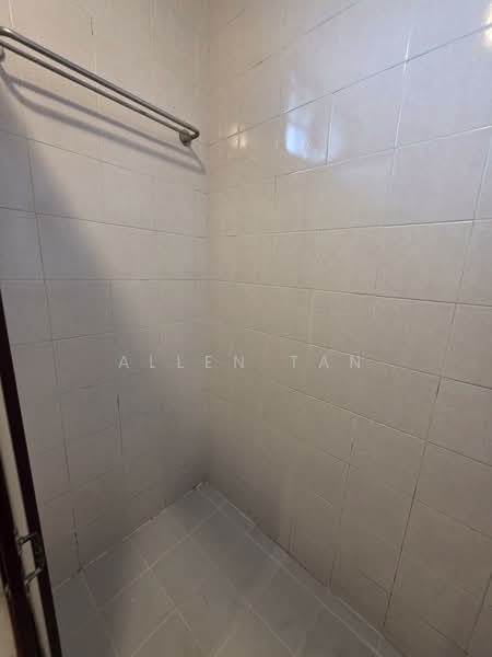 2-storey Terraced House for Rent in Bandar Utama 10 (Bandar Utama) - Allen Tan - Bathroom - PropertyGuru.com.my