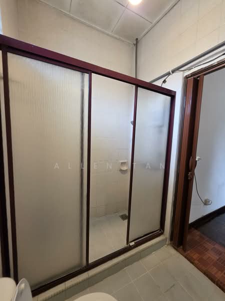2-storey Terraced House for Rent in Bandar Utama 10 (Bandar Utama) - Allen Tan - Bathroom - PropertyGuru.com.my