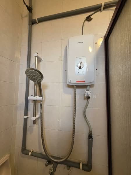 2-storey Terraced House for Rent in Bandar Utama 10 (Bandar Utama) - Allen Tan - Bathroom - PropertyGuru.com.my