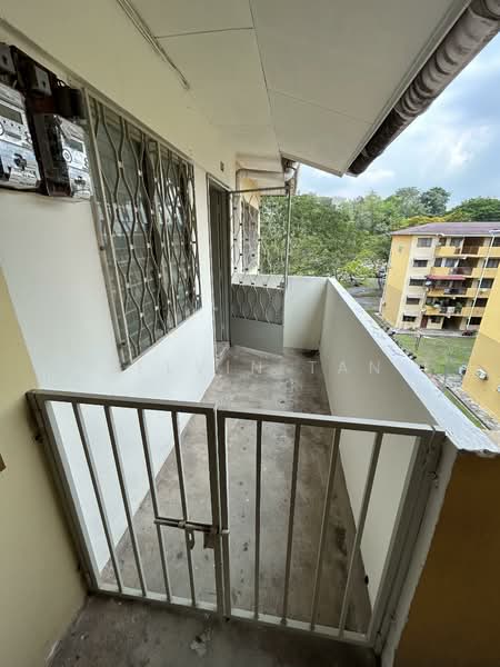 Seksyen 2 Wangsa Maju Flat untuk Untuk Disewa - RM 800 /bulan, Mac 2026 - Balcony - PropertyGuru.com.my