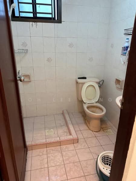 Apartment for Rent at Mewah View Luxurious Apartments - Loh Lee Peng - Bathroom - PropertyGuru.com.my
