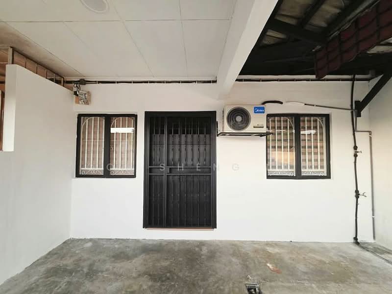 1-storey Terraced House for Sale in Bandar Tasik Kesuma (Beranang) - Soon Sheng Law - Exterior - PropertyGuru.com.my