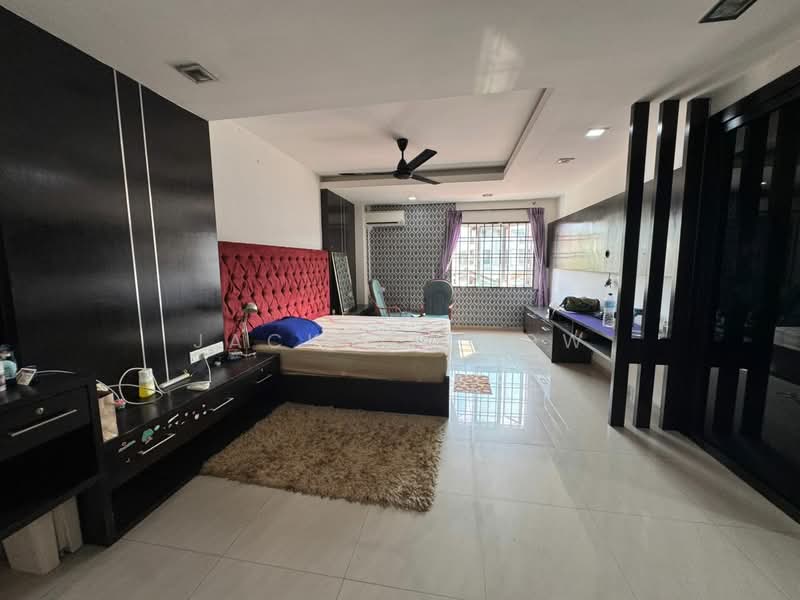 Taman Sutera Utama untuk Untuk Dijual - RM 1,700,000, Mac 2026 - Bedroom - PropertyGuru.com.my