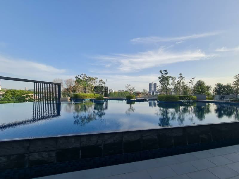 Rumbia Residence untuk Untuk Disewa - RM 750 /bulan, Mac 2026 - Pool - PropertyGuru.com.my