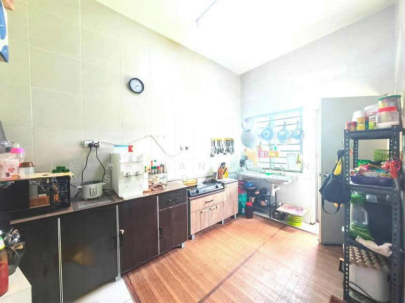 2-storey Terraced House for Sale in Semenyih (Selangor) - FARAH HANIM BINTI AD SUHADAK SUHADAK - Kitchen - PropertyGuru.com.my