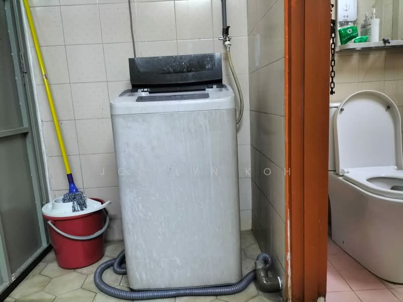 Apartment for Rent at Taman Naga Emas Apartment - Jocelyn Koh - Bathroom - PropertyGuru.com.my