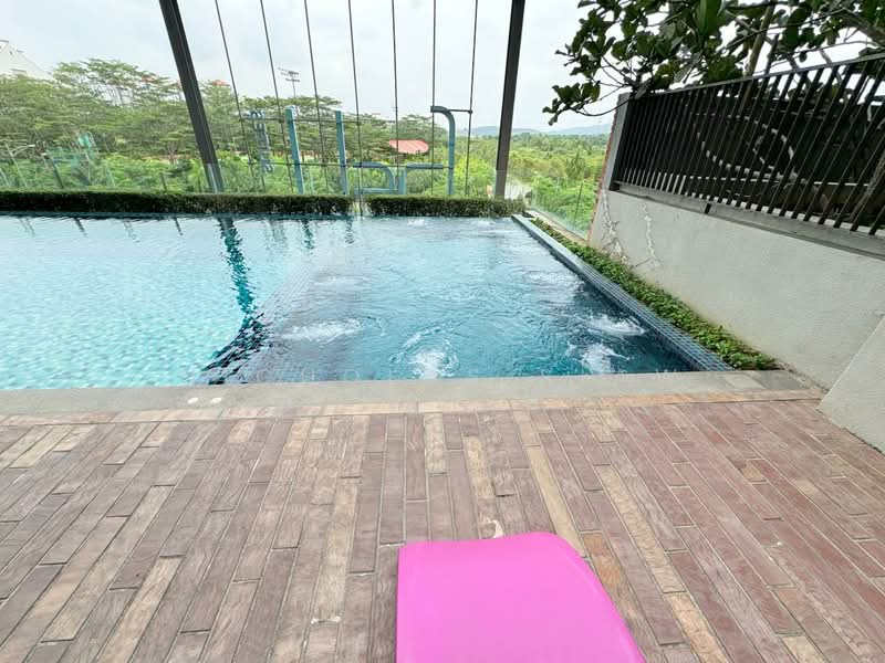 Bell Suites untuk Untuk Disewa - RM 1,700 /bulan, Mac 2026 - Pool - PropertyGuru.com.my