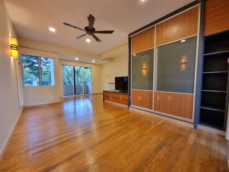 3-storey Terraced House for Sale in Adora (Batu) - Priscillia Ku - Living Room - PropertyGuru.com.my