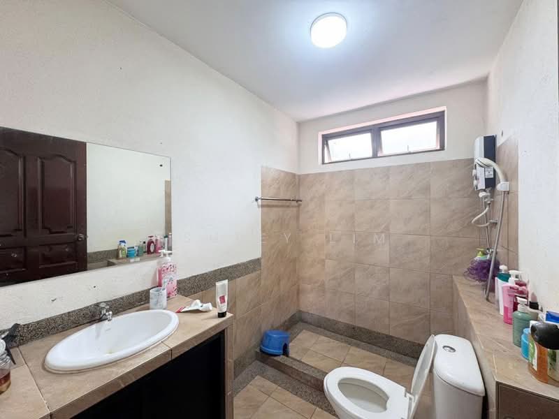 Landed 2 Storey Bungalow Sale Gelugor Cangkat Minden untuk Untuk Dijual - RM 2,800,000, Mac 2026 - Bathroom - PropertyGuru.com.my