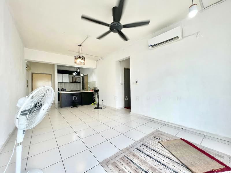 Axis Residence untuk Untuk Dijual - RM 310,000, Mac 2026 - Living Room - PropertyGuru.com.my