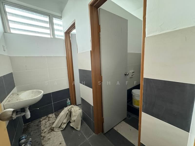 Industrial Land for Rent in Iskandar Puteri (Nusajaya) (Johor) - Sarah Shaffi - Bathroom - PropertyGuru.com.my