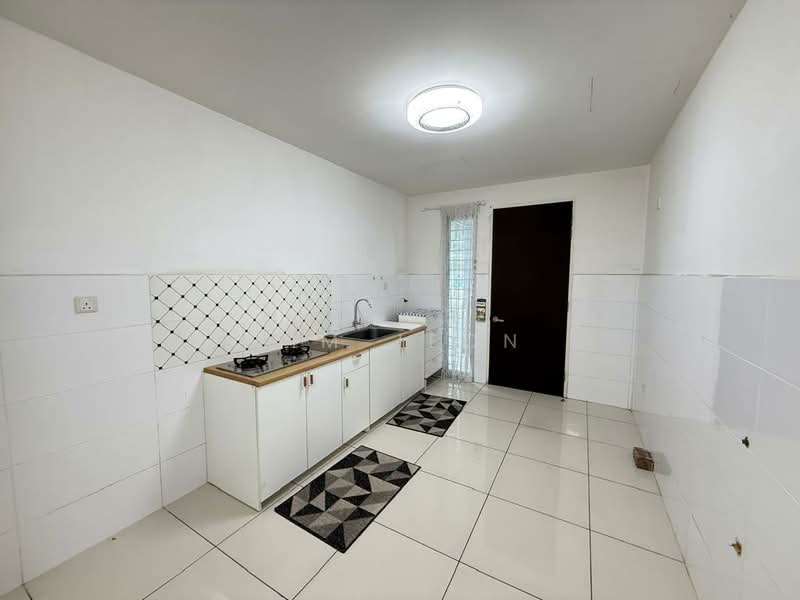 Terraced House for Sale in Bandar Saujana Putra (Tanjong Duabelas) - Lim Jeon - Kitchen - PropertyGuru.com.my