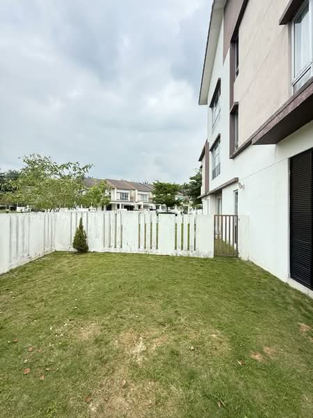 Terraced House for Sale in Bandar Tropicana Aman (Telok Panglima Garang) - Lim Jeon - Exterior - PropertyGuru.com.my