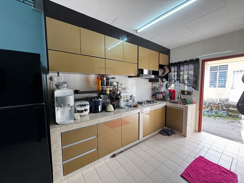 1-storey Terraced House for Sale in Kuala Pilah (Negeri Sembilan) - Azrul Othman - Kitchen - PropertyGuru.com.my