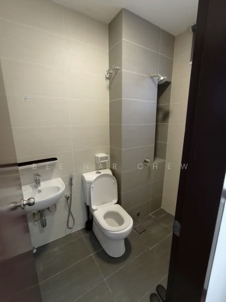 3-storey Terraced House for Sale in Setia Utama (Setia Alam) - Bee Har Chew - Bathroom - PropertyGuru.com.my