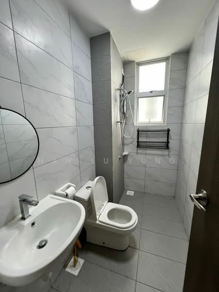 SKS Habitat untuk Untuk Disewa - RM 2,700 /bulan, Mac 2026 - Bathroom - PropertyGuru.com.my