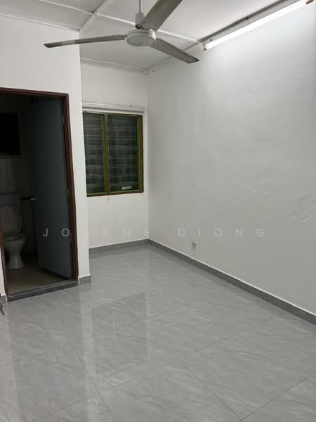 Terraced House for Rent in Bandar Country Homes (Rawang) - Joanne Diong - Bathroom - PropertyGuru.com.my
