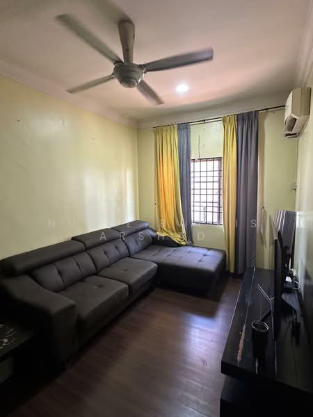 Villa Perdana untuk Untuk Dijual - RM 1,200,000, Mac 2026 - Living Room - PropertyGuru.com.my