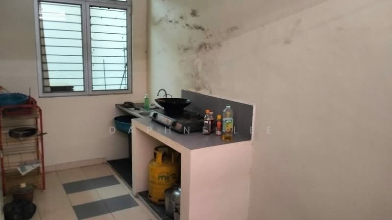 Taman Setia Indah untuk Untuk Disewa - RM 1,600 /bulan, Mac 2026 - Kitchen - PropertyGuru.com.my