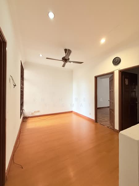 2-storey Terraced House for Sale in Usj 22 (Subang Jaya) - SHAH REZA SASMAT - Living Room - PropertyGuru.com.my