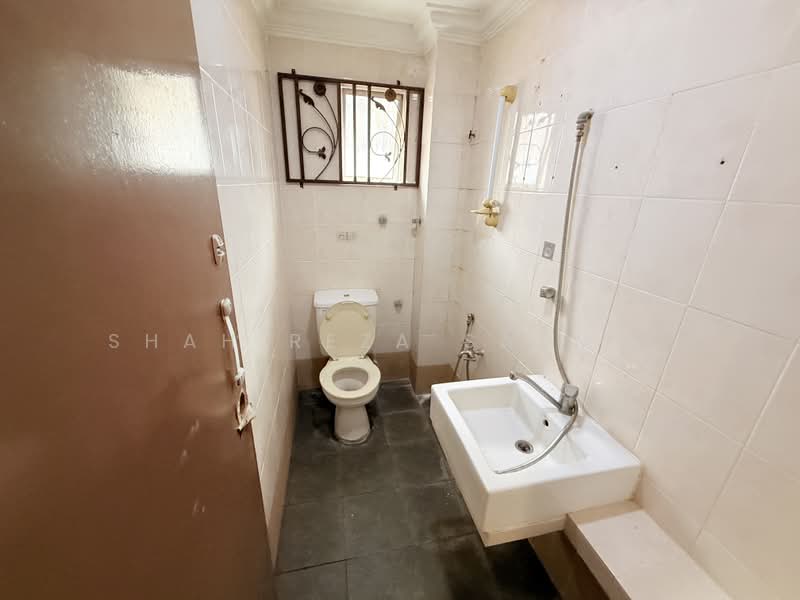 2-storey Terraced House for Sale in Usj 22 (Subang Jaya) - SHAH REZA SASMAT - Bathroom - PropertyGuru.com.my