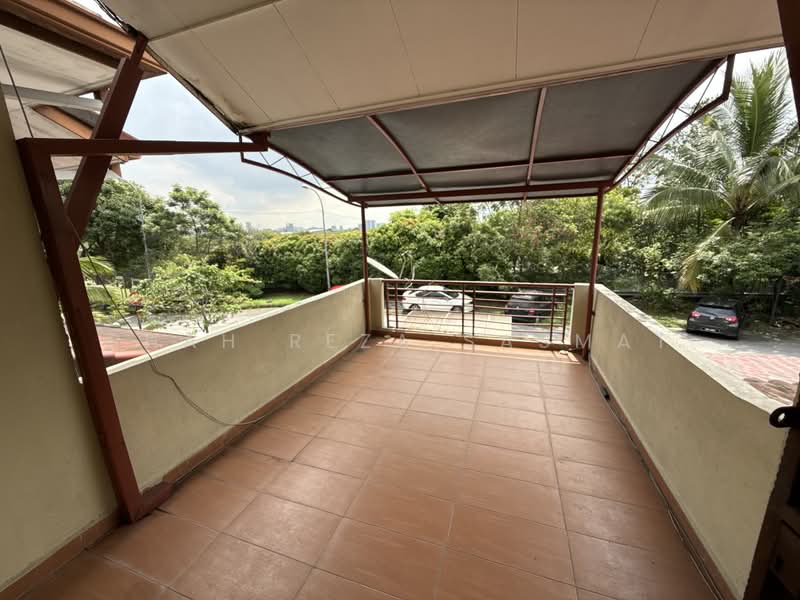 2-storey Terraced House for Sale in Usj 22 (Subang Jaya) - SHAH REZA SASMAT - Balcony - PropertyGuru.com.my