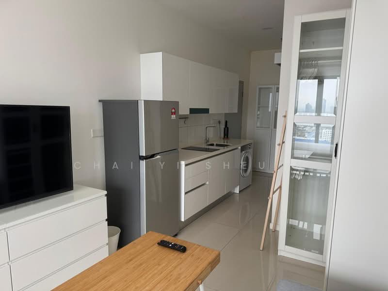Residential Suites @ HighPark untuk Untuk Disewa - RM 1,800 /bulan, Mac 2026 - Kitchen - PropertyGuru.com.my