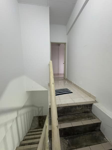 Townhouse for Sale in Batu 9 (Cheras) - Eric Tang - Entrance - PropertyGuru.com.my