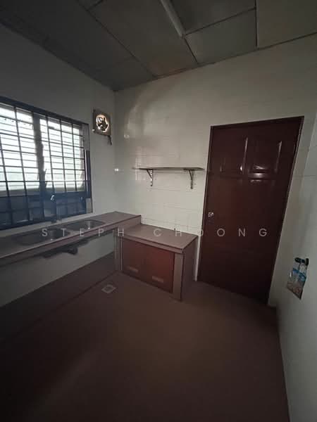 Taman Pelangi untuk Untuk Disewa - RM 25,000 /bulan, Mac 2026 - Kitchen - PropertyGuru.com.my