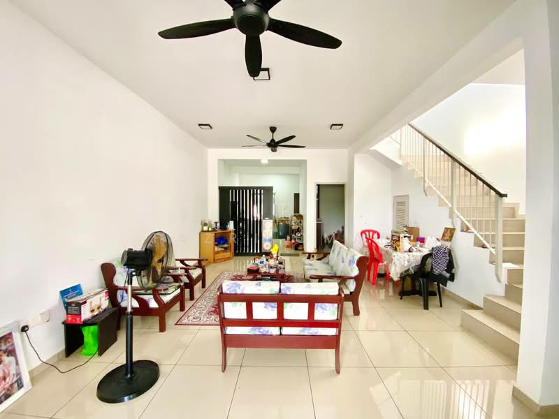 2-storey Terraced House for Sale in Setia Ecohill (Semenyih) - Fazri Omar - Living Room - PropertyGuru.com.my