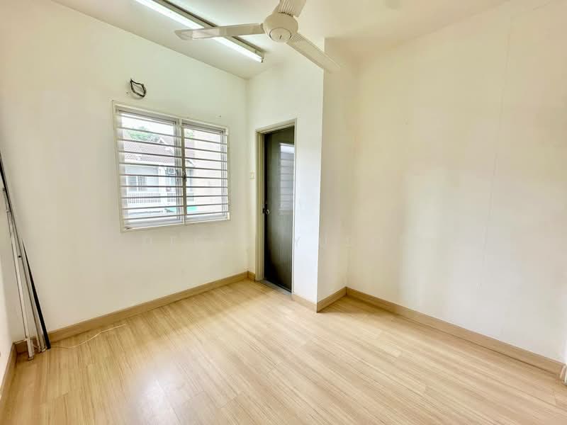 2-storey Terraced House for Sale in Bandar Bukit Raja (Klang) - Deeya Yusof - Interior - PropertyGuru.com.my