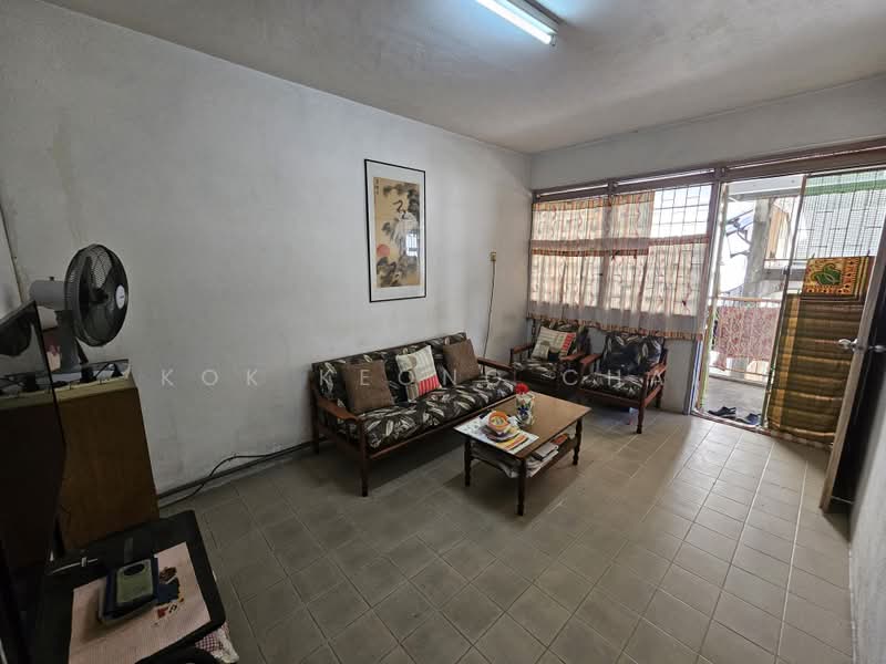 Rumah Flat untuk Dijual di Bukit Gedong - Kok Keong Chai - Living Room - PropertyGuru.com.my