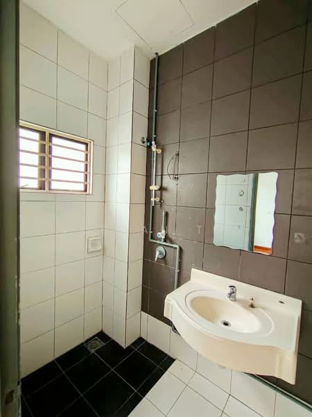 2.5-storey Terraced House for Sale in Bandar Puteri Puchong (Puchong) - Jordan Tan - Bathroom - PropertyGuru.com.my