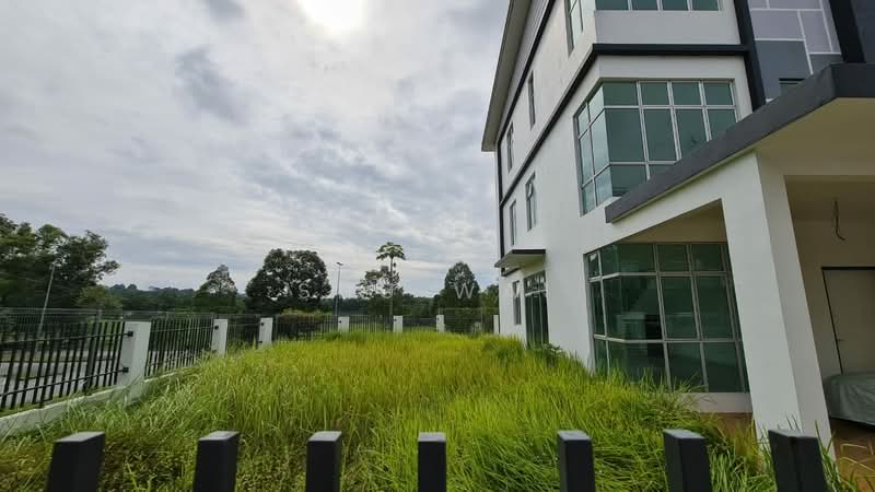 3-storey Terraced House for Sale in Subang Jaya (Selangor) - Shu Wai - Exterior - PropertyGuru.com.my