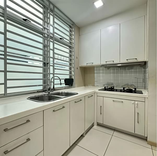 The Seed Taman Sutera Utama untuk Untuk Disewa - RM 2,500 /bulan, Mac 2026 - Kitchen - PropertyGuru.com.my