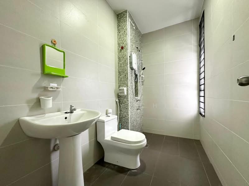 Terraced House for Rent in Skudai (Johor) - Kennly Chia - Bathroom - PropertyGuru.com.my