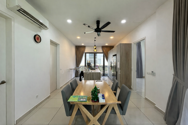 Semi-Detached House for Sale in Setia Alam (Selangor) - Jess Tee - Dining Room - PropertyGuru.com.my
