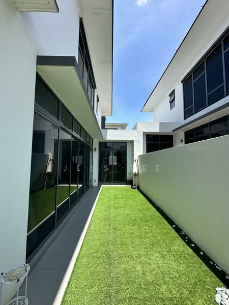 Semi-Detached House for Sale in Setia Alam (Selangor) - Jess Tee - Exterior - PropertyGuru.com.my