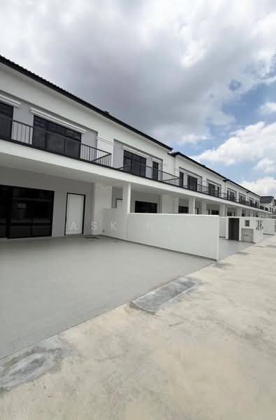 Cluster House for Sale in Iskandar Puteri (Nusajaya) (Johor) - Ask Hon - Exterior - PropertyGuru.com.my